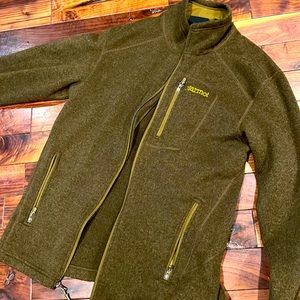 Marmot full zip up fleece. Athletic fit. Very good condition.